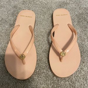 brand new size 8 tory burch flip flops WORN ONCE